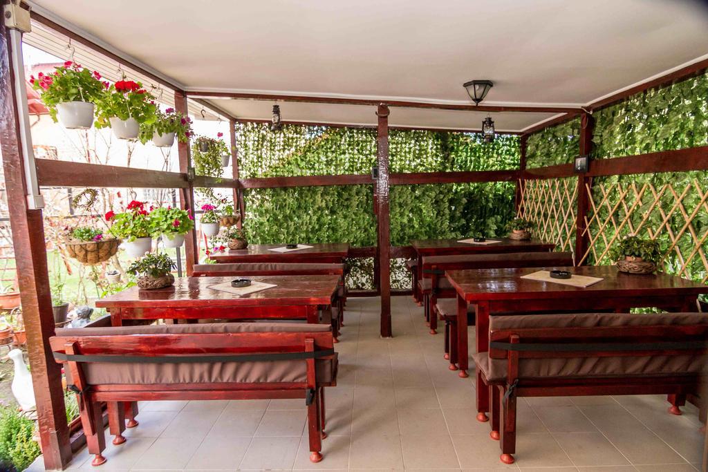 Floare De Iris Hotel วามาเวเก ภายนอก รูปภาพ