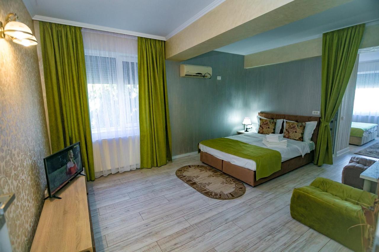 Floare De Iris Hotel วามาเวเก ภายนอก รูปภาพ