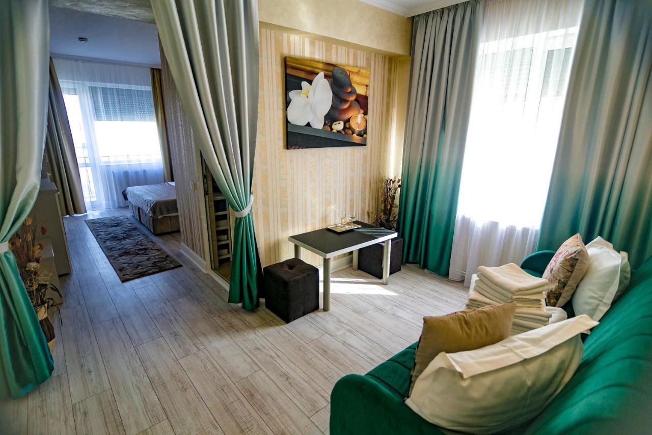 Floare De Iris Hotel วามาเวเก ภายนอก รูปภาพ