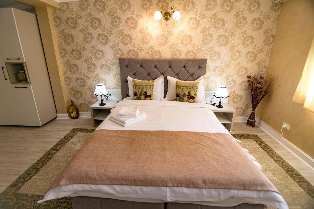 Floare De Iris Hotel วามาเวเก ภายนอก รูปภาพ